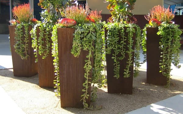 column-corten-planters.jpg