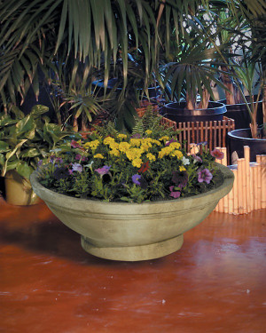 Wok Planter with Pedestal (GFRC in Ancient finish)