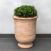 Vaucluse Urn (Terracotta in natural finish)