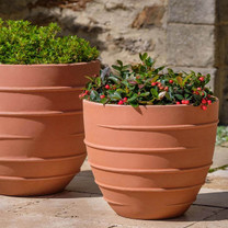 Logis Planters (Terracotta in Terra Rosa)