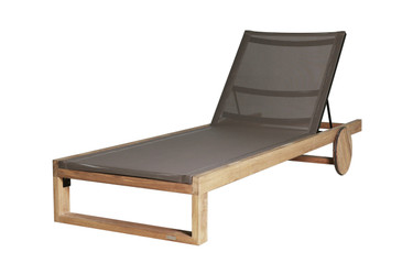 EKKA Teak Lounger - Plantation Teak (smooth sanded), Powder-Coated Aluminum (black)