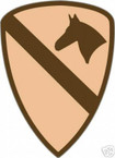STICKER US ARMY UNIT   1ST CAVALRY SHIELD DESERT