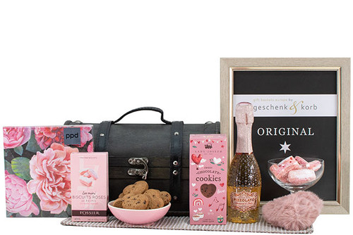 Ladies gifts to Germany