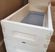 5 Frame Quilt Box w/ Built in Feeding Shim