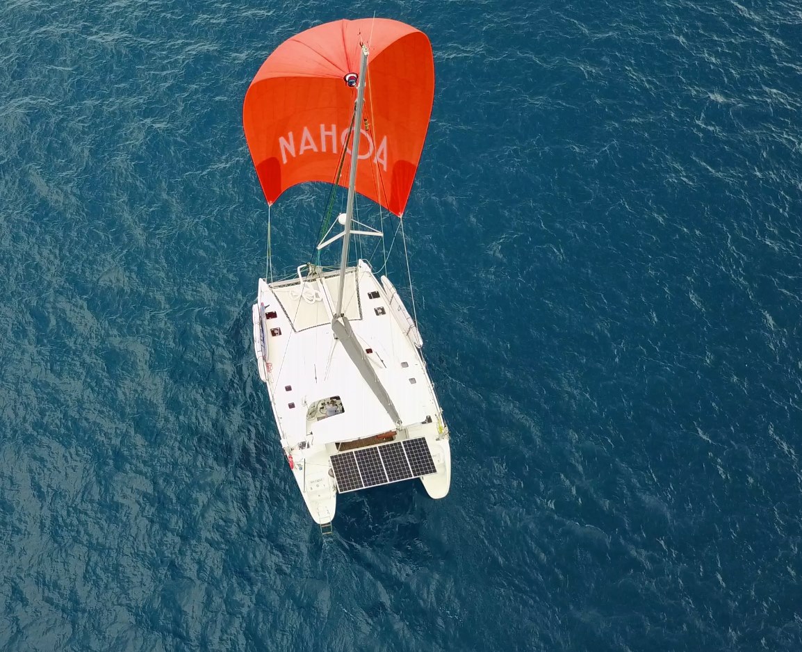 Sailing Nahoa