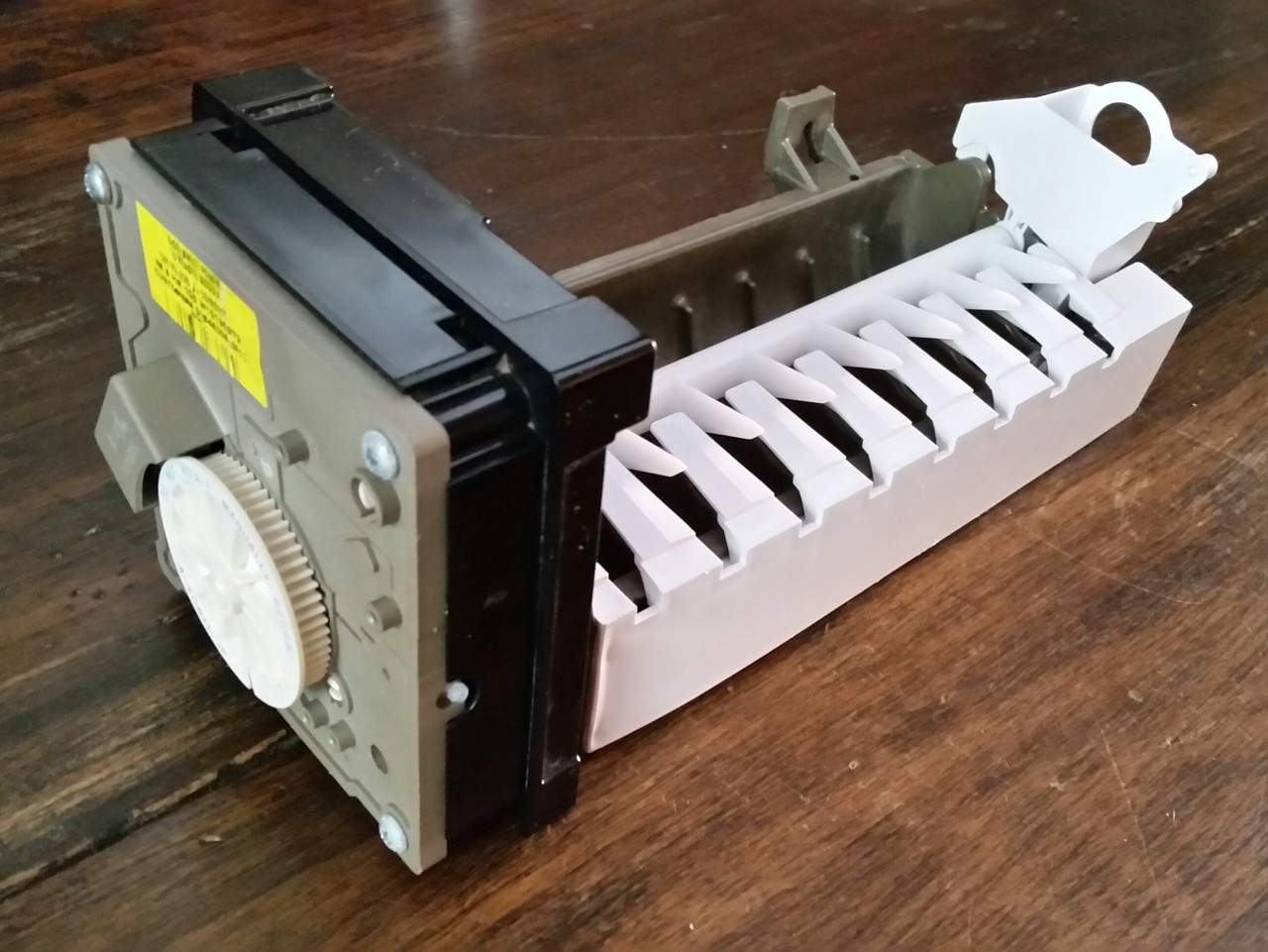 JENN AIR ICE MAKER IM S 106 628051 230 Volt