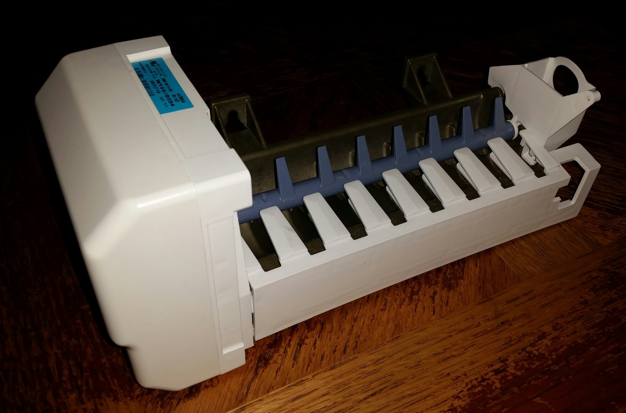 AMANA WPW10300022 ICE MAKER NEW OEM