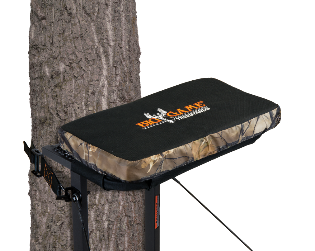 Big Game Outfitter Series Tree Blind Seat Cover BGCS-450 Camoflouged 