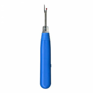 Blue lighted seam ripper by the Gypsy Quilter.
