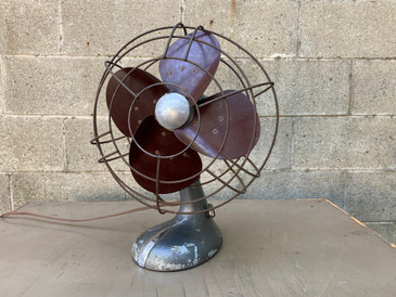 Vintage Art Deco Era Bakelite Oscillating Desk Fan