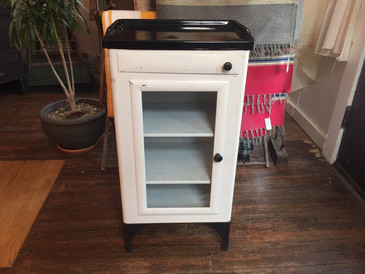 Porcelain Medical Cabinet with Glass 