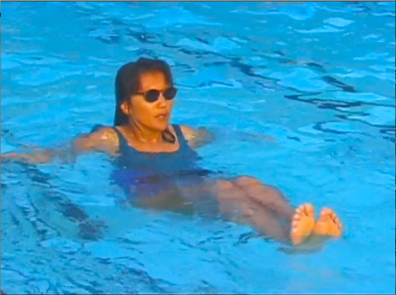 Doing Sit Up Crunches during WaterGym Water Aerobics 