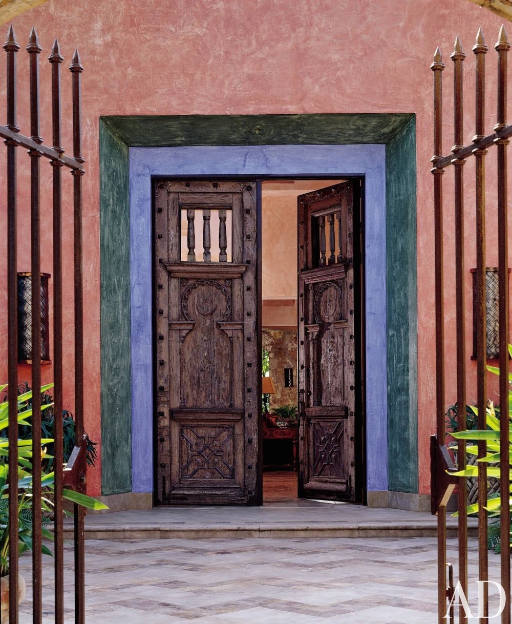hand painted ceramic tiles from Mexico decorating the house entrance