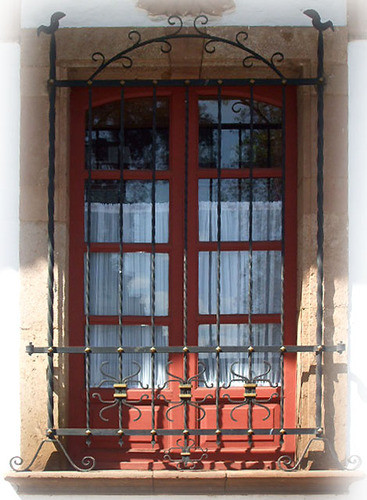 security of windows with iron bars from Mexico