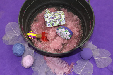 Only gelli supplied but the cauldron and tools can be purchased separately .