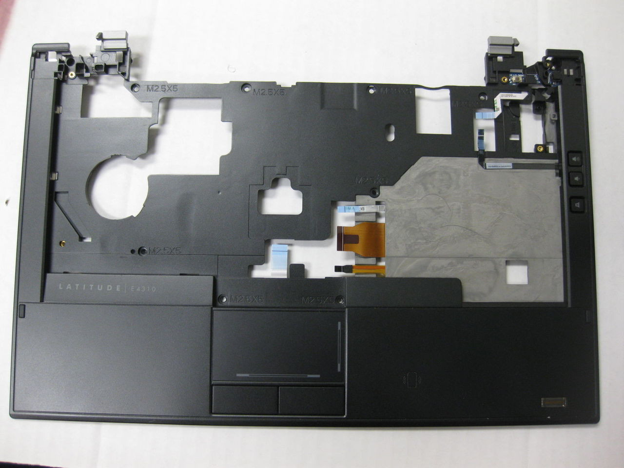 DELL LATITUDE E4310 PALMREST TOUCHPAD PRINT READER / DESCANSAMANOS