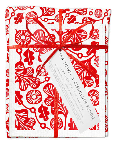 Bundle with 1 tea towel and 2 matching dishcloths oak leaf red