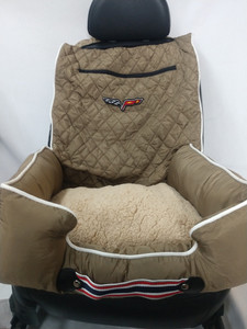 Seat Armour Tan Pet Bed w/Corvette C6 Emblem