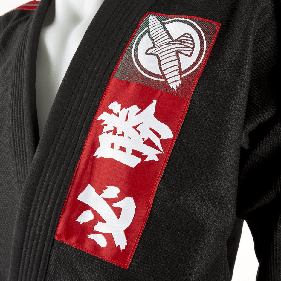 Front lapel patch of the new Hayabusa Shinju 2 Pearl Weave BJJ Gi in Black.  Available at www.thejiujitsushop.com  

Enjoy Free Shipping on this beautiful gi today! 