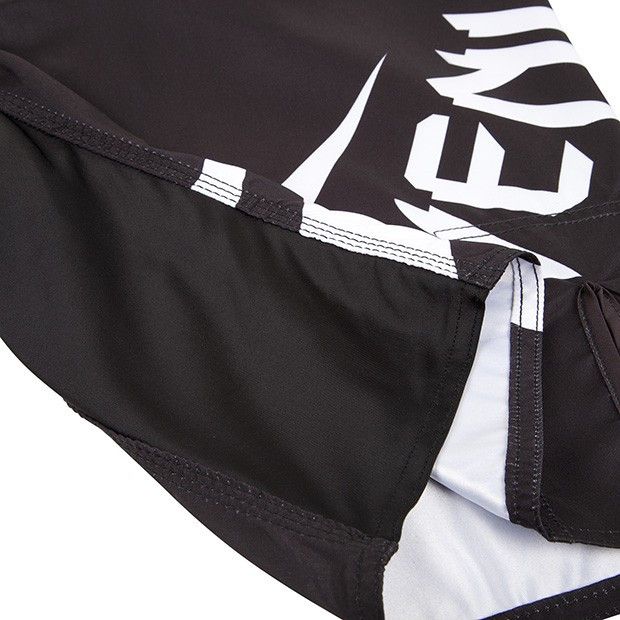 Venum challenger Fight Shorts black/white @ The Jiu Jitsu Shop