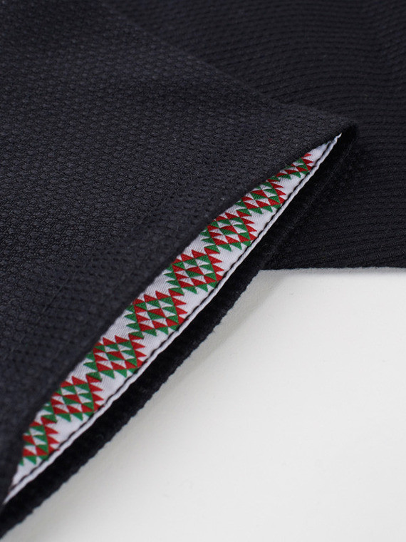 Manto Lucha Jiu Jitsu Gi @ www.thejiujitsushop.com .  Black red and green the luchadores are here!
