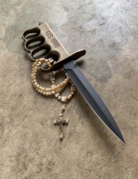  VINTAGE FRENCH CRUCIFIX MOTHER OR PEARL/BRASS FAITH NECKLACE 5.9.25.4
