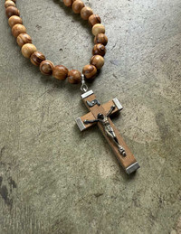 VINTAGE EURO CRUCIFIX JERUSALEM OLIVE WOOD/PYRITE FAITH NECKLACE 6.20.25.2
