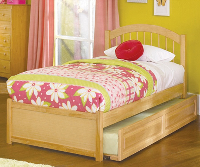 Windsor Twin Size Trundle Bed Natural Maple