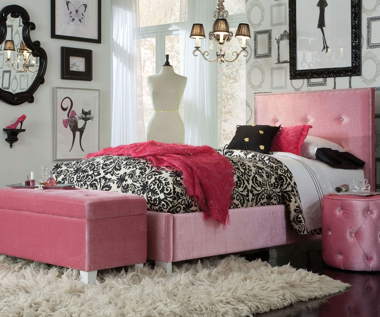 girls bed pink