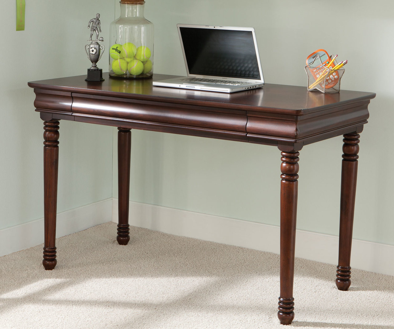 Carriage Court Student Desk