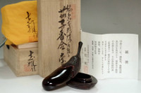 sale: Japanese lacquered incense case in Wajima ware 
