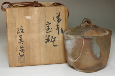 sale: Japanese pottery tea pot in Bizen ware by Kakumi Seiho 