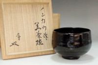 sale: Raku 3rd Donyu (Nonko) (1599-1656) Antique kuro-raku tea bowl 