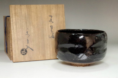 sale: Raku 9th Ryonyu (1756-1834) Antique kuro-raku tea bowl