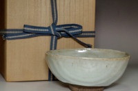 sale: Kato Shuntai (1802-1877) Antique pottery tea bowl in seto ware