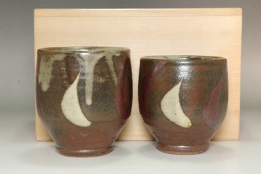 sale: Matsuzaki Ken (1950- ) Set of 2 vintage mashiko pottery tea cup