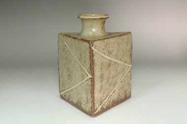 sale: Shimaoka Tatsuzo (1919-2007) Vintage mashiko pottery bud vase