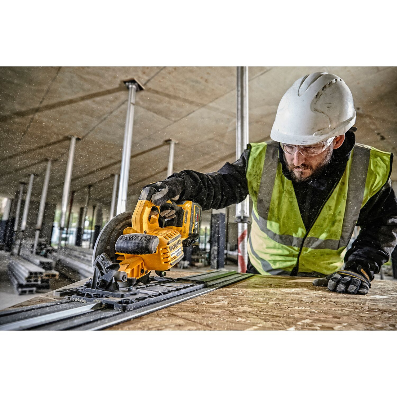 Dewalt DCS579T2 54V 190mm Circular Saw (2x6Ah) (Rail Compatible)