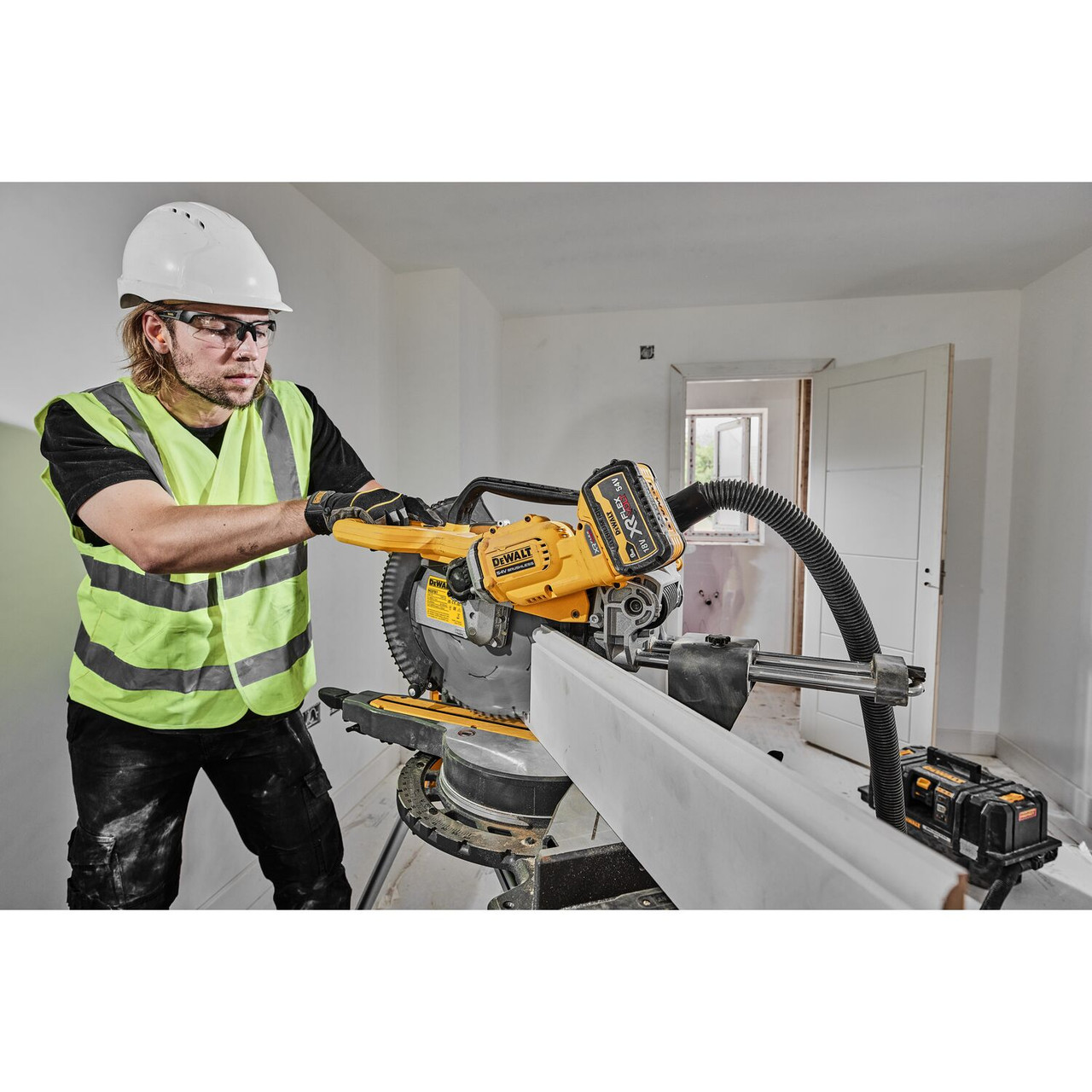Dewalt DCS781X2 54V Flexvolt 305mm Mitre Saw
