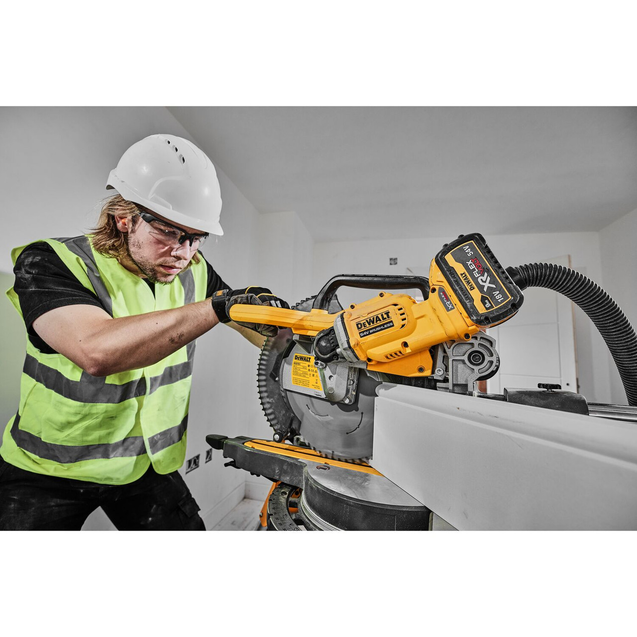 Dewalt DCS781X2 54V Flexvolt 305mm Mitre Saw