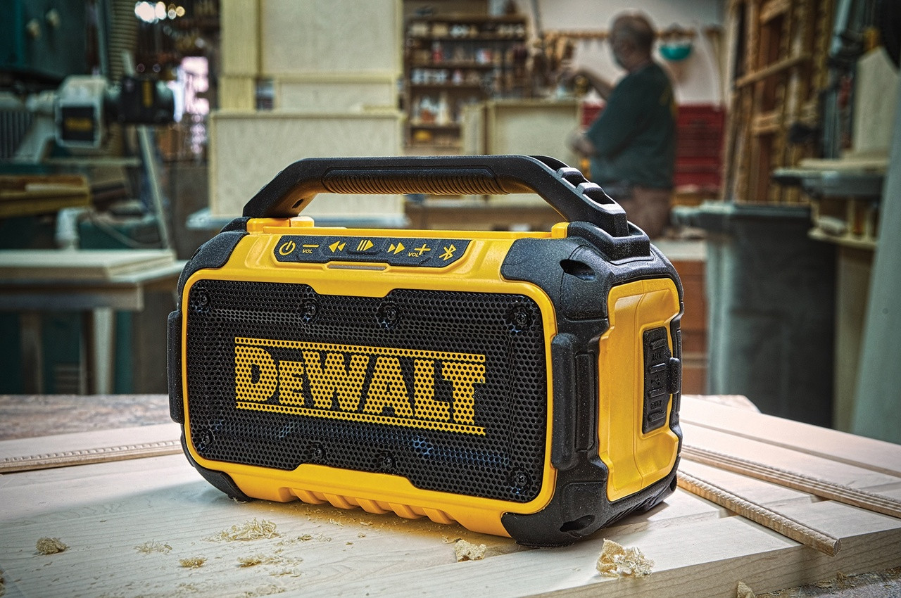 DEWALT 10.8v 18v 54v XR Premium Bluetooth Speaker
