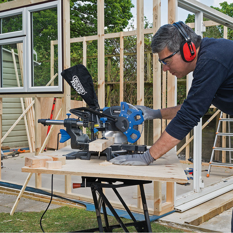 Draper 210mm Compound Mitre Saw with Laser 1500W 83677