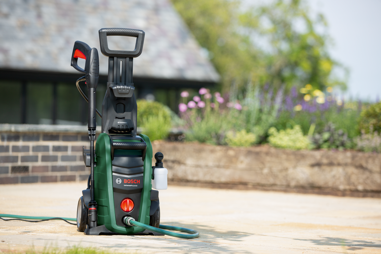 Bosch UniversalAquatak 135 High 