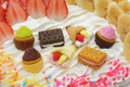 7 pieces Iwako erasers - Cake Biscuit Crepe (Color May Vary)