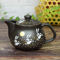 I rabbit Kutani pottery teapot pot with tea strainer