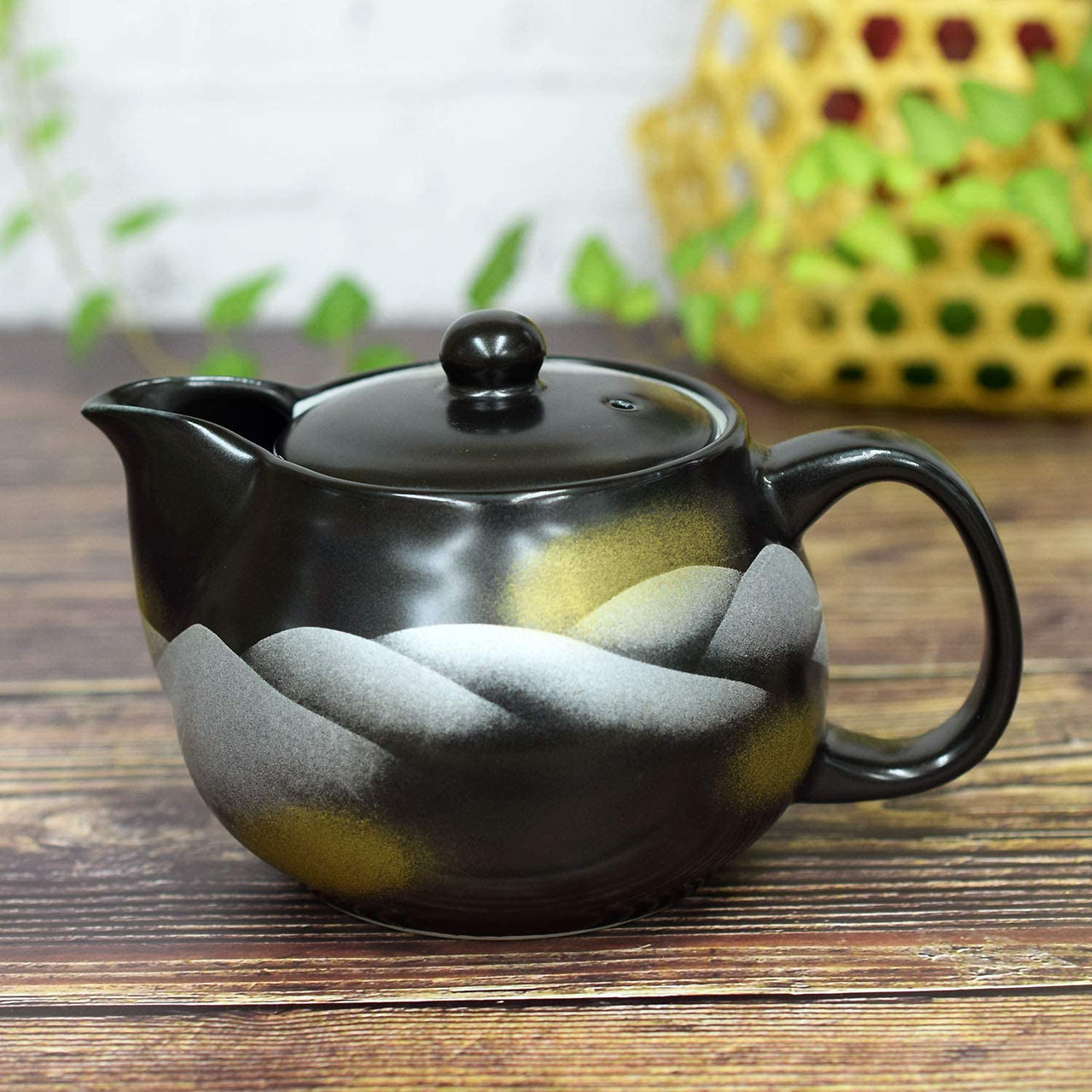 Kutani ware pottery Japanese Teapot Tea Pot Kyusu Jumping Rabbit Kawaii Japan