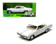 1965 CHEVROLET IMPALA SS 396 WHITE 1/24 SCALE DIECAST CAR MODEL BY WELLY 22417