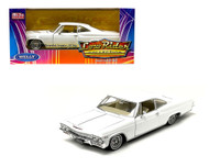 1965 CHEVROLET IMPALA SS 396 WHITE LOWRIDER 1/24 SCALE DIECAST CAR MODEL BY WELLY 22417