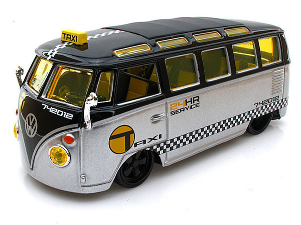 Volkswagen Samba Van Taxi Bus 1/25 Scale Diecast Car Model By Maisto 31364