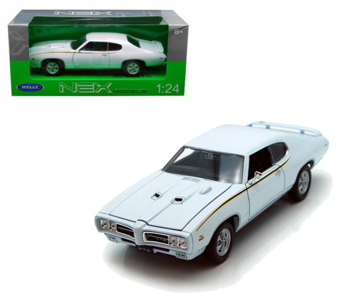 1969 Pontiac GTO Judge White 1/24 Scale Diecast Car Model By Welly 22501
